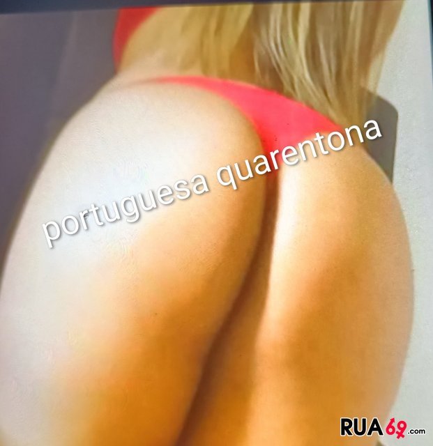 Quarentona portuguesa só ao domingo  466