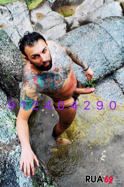 Macho activo dotado 227912404 320