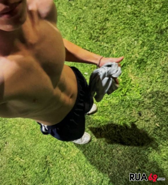 Jovem dotado, procura casais ou mulheres 435
