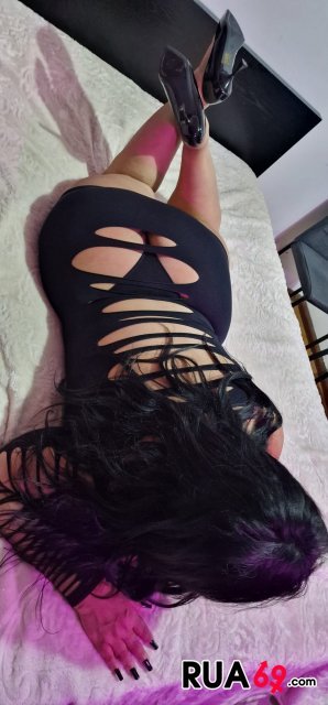 Morena bumbum XXXL e guloso  224