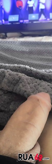 Mulher de qualquer idade ofereço de prenda 20€ para um bom momento onde os dois desfrutam  153