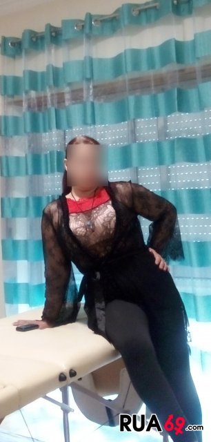 RECÉM CHEGADA  ..PORTUGUESA BOM ORAL DELIRANTE  230