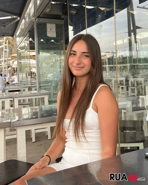 Estudante 18 anos 386