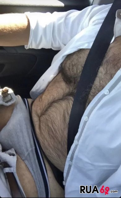 Procuro massagista homem para agora 293