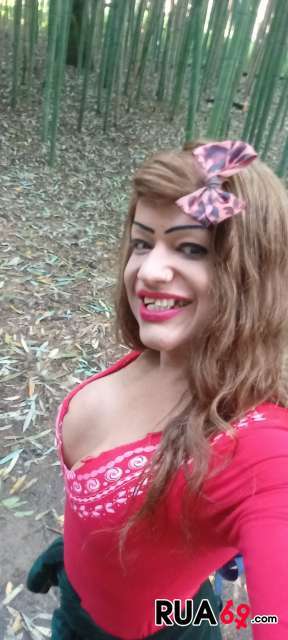 Gatinha louca pra mamar 288