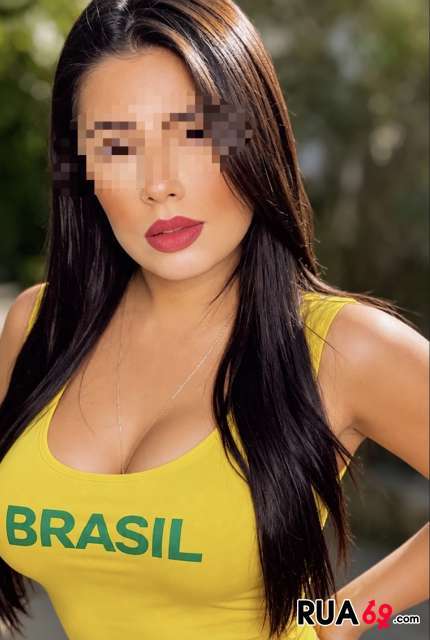 Brasileira Quente 