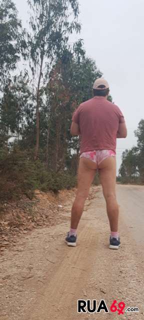 Com tesão? Vem! Mamada com leitinho na boca e cuzinho guloso. 10 beijinhos. 927925671