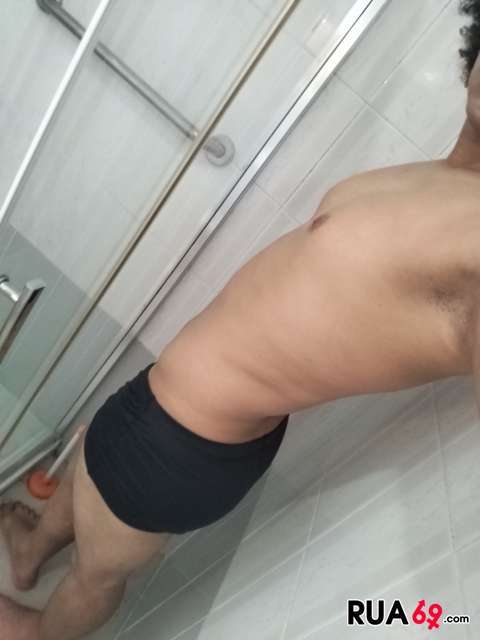 Massagista e terapeuta sexual  480