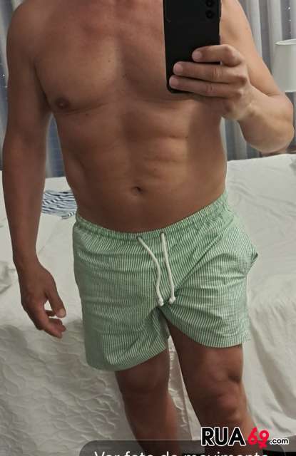 Homem 45 anos, culto, educado e com corpo atlético  415