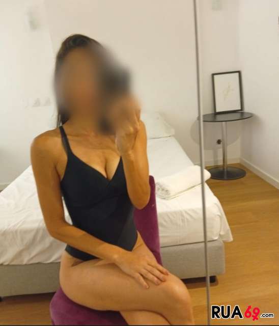 1a vez jovem mulher, cheia de tusa 917248911 548