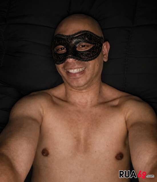Há por aí alguma mulher para encontros reais e discretos? 550