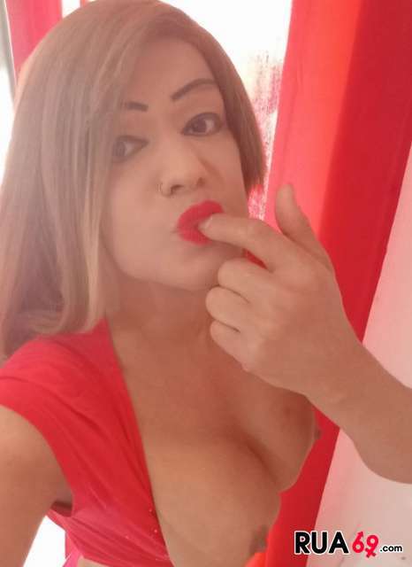 Gatinha louca pra mamar 466