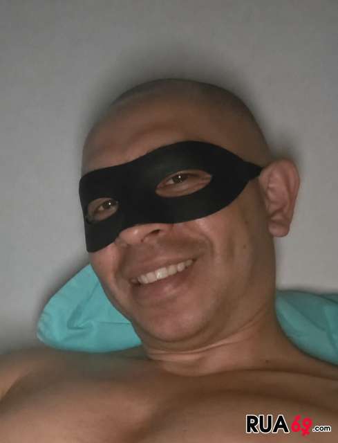 Procura-se amiga mulher disponível para 5a ou 6a feira. 489