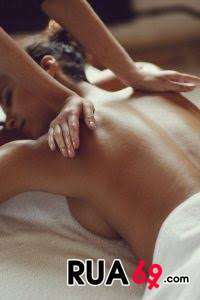 Ofereço massagens a mulheres 200