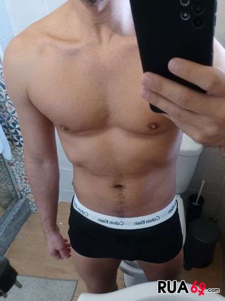 Casal Bi quer sexo com Homens Bi ou Heteros Flexiveis 443