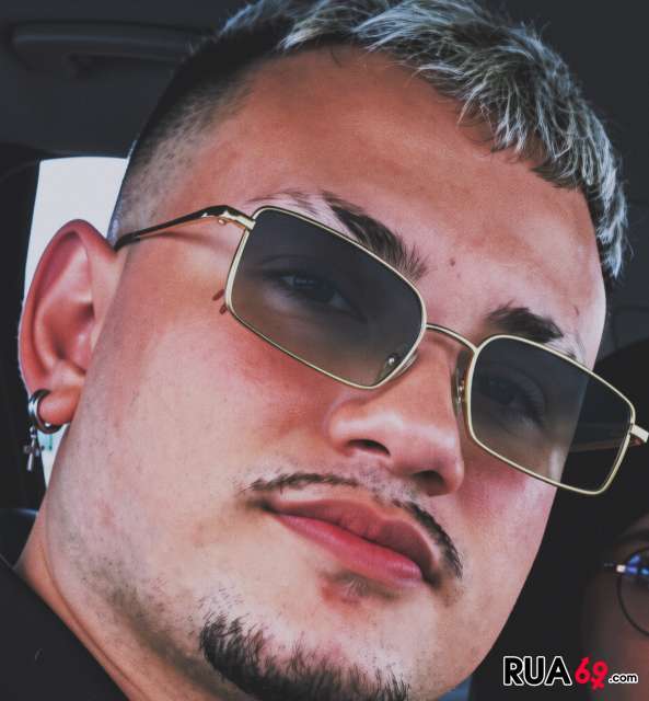 Homem de 26 anos aceita cona 593