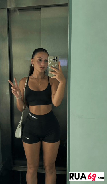 28 anos portuguesa  375