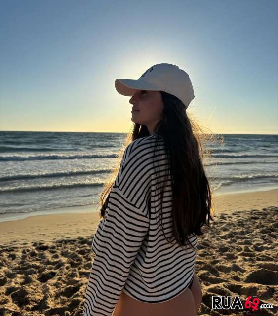 28 anos portuguesa  563