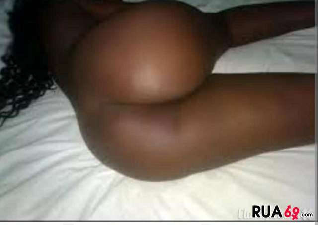 Rabuda tesuda negra africana  640