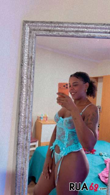 Morena gostosa e gulosa vem ver? 🫦🤤 360