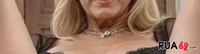 910874935 UMA SENHORINHA INICIANTE 640