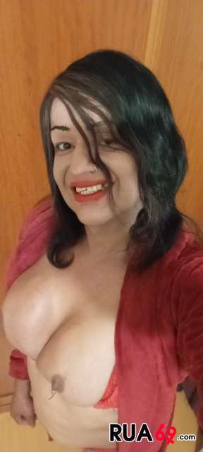 Gatinha louca pra mamar 288