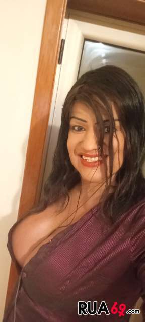 Gatinha louca pra mamar 288