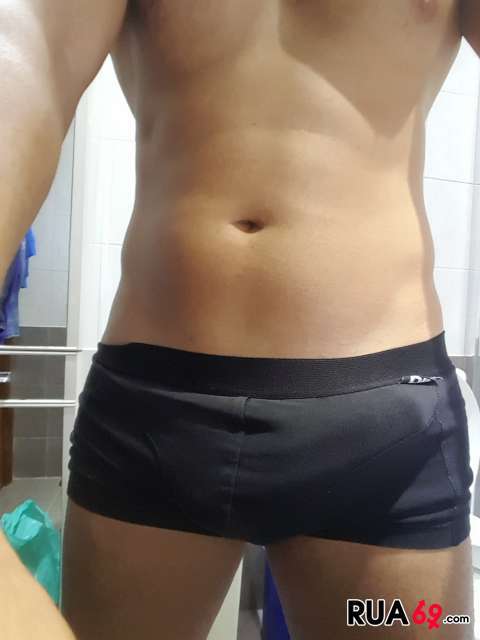 Procuro mulher madura que queira me provar  480