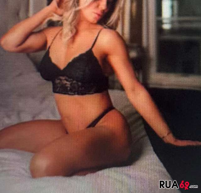 Morens adora anal