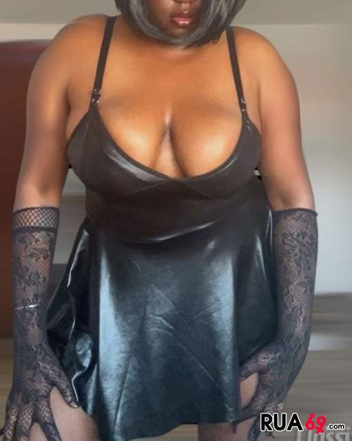 Africana gostosa e safada estilo namoradinha  511