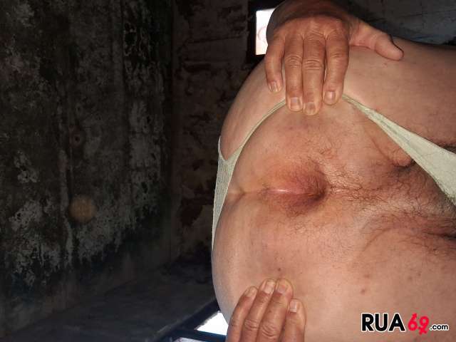 Procuro amigo negrão  para ir à sauna  ou outro local 640