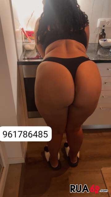 Leça da palmeira LAURA LATINA EM CHAMAS 961786485 360