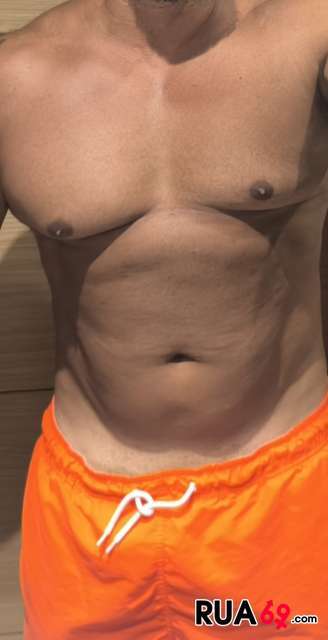 Homem BI possante para casal experiência cuckold orgasmos á mulher e marido juntos tudo num bom tr 328