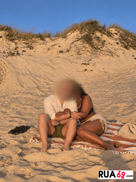 Casal procura homem bi 480