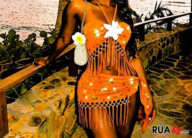 BRASILEIRA MULATA BOAZUDA BOAS MAMA SEXY COMPL ORAL NATURAl 24H 640