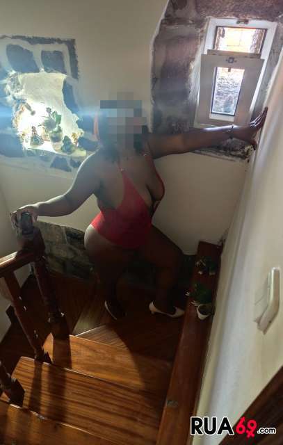 Negrita caliente  407