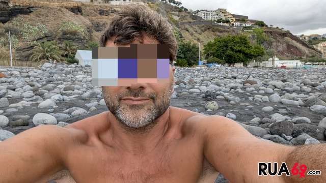 German man searching blowjobs by woman,Homem alemão procura sexo oral em carro feito por uma mulher 640