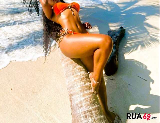 BRASILEIRA MULATA BOAZUDA PEITÃO SEXY COMPL ORAL  FIM 24H 640