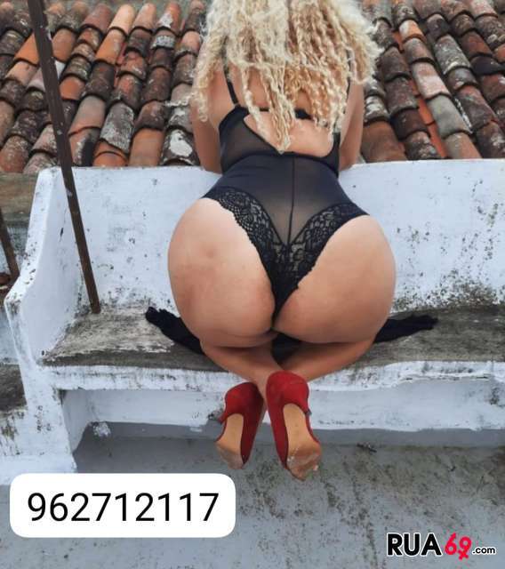1VEZ BIA LOIRAÇA RABINHO INSACIÁVEL MALUQUINHA POR LEITE massagem com acessórios. 24horas  568