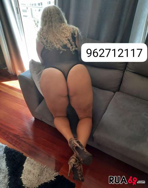 1VEZ BIA LOIRAÇA RABINHO INSACIÁVEL MALUQUINHA POR LEITE massagem com acessórios. 24horas  503