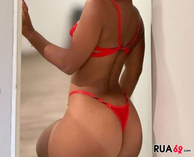 Moreninha toda natural e adoro minete 934103252 640