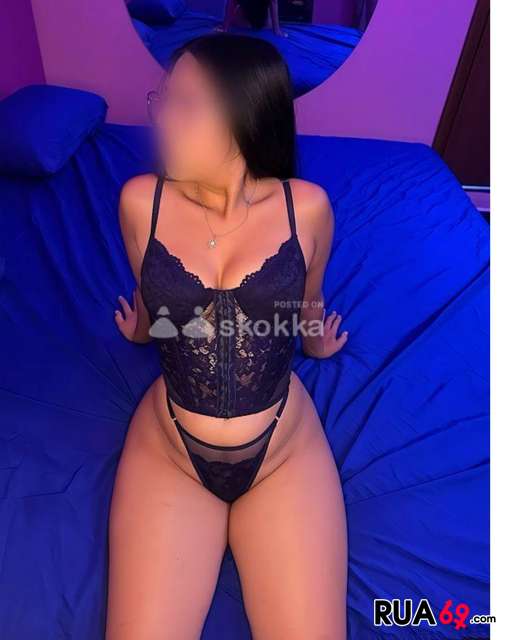 Linda jovem recém chegada em Lisboa  507