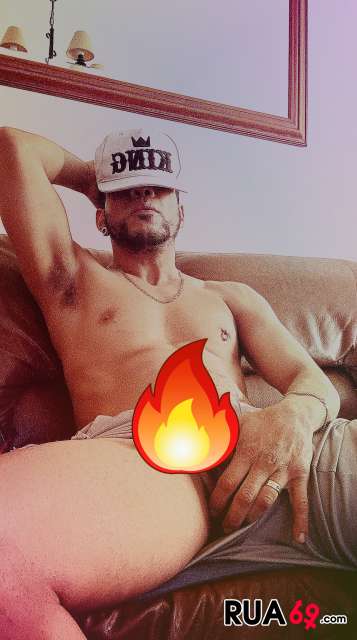 Massagista gostoso . 935405633 357