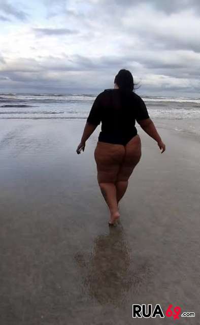 Mulher XL sedenta por sexo 394