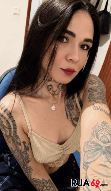 Massagista e acompanhante  372
